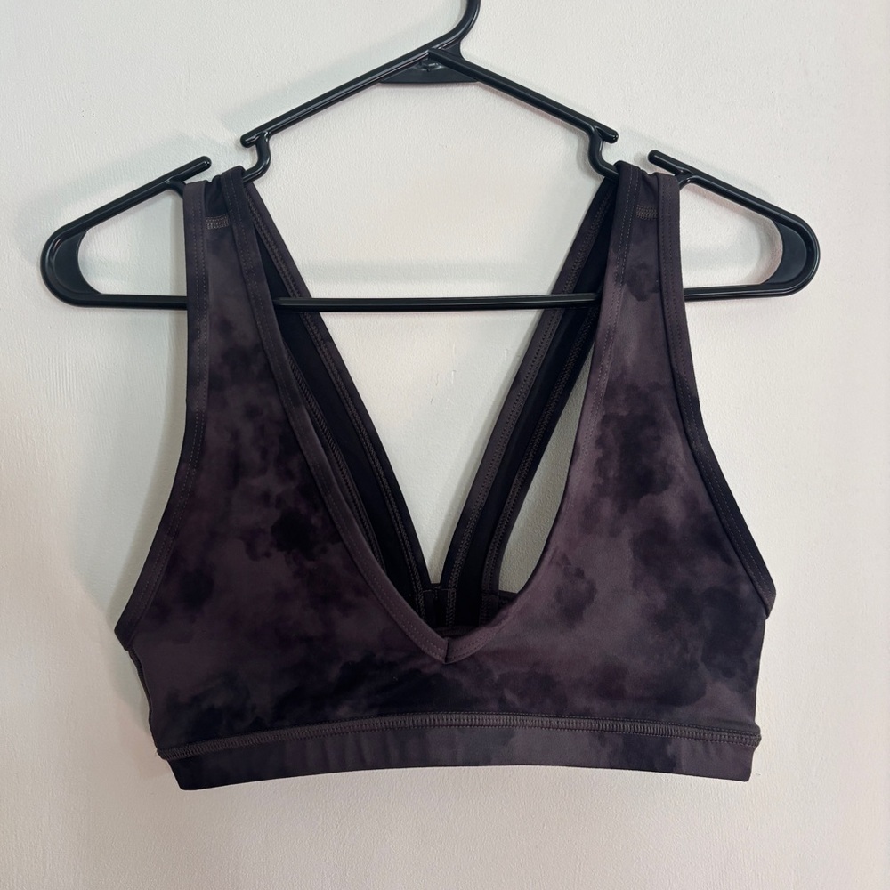 Fleo Black Tie-Dye V-Neck Sports Bra